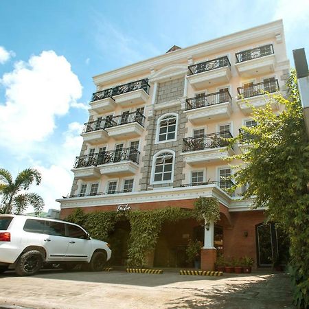 Hotel Emilia Davao Екстер'єр фото