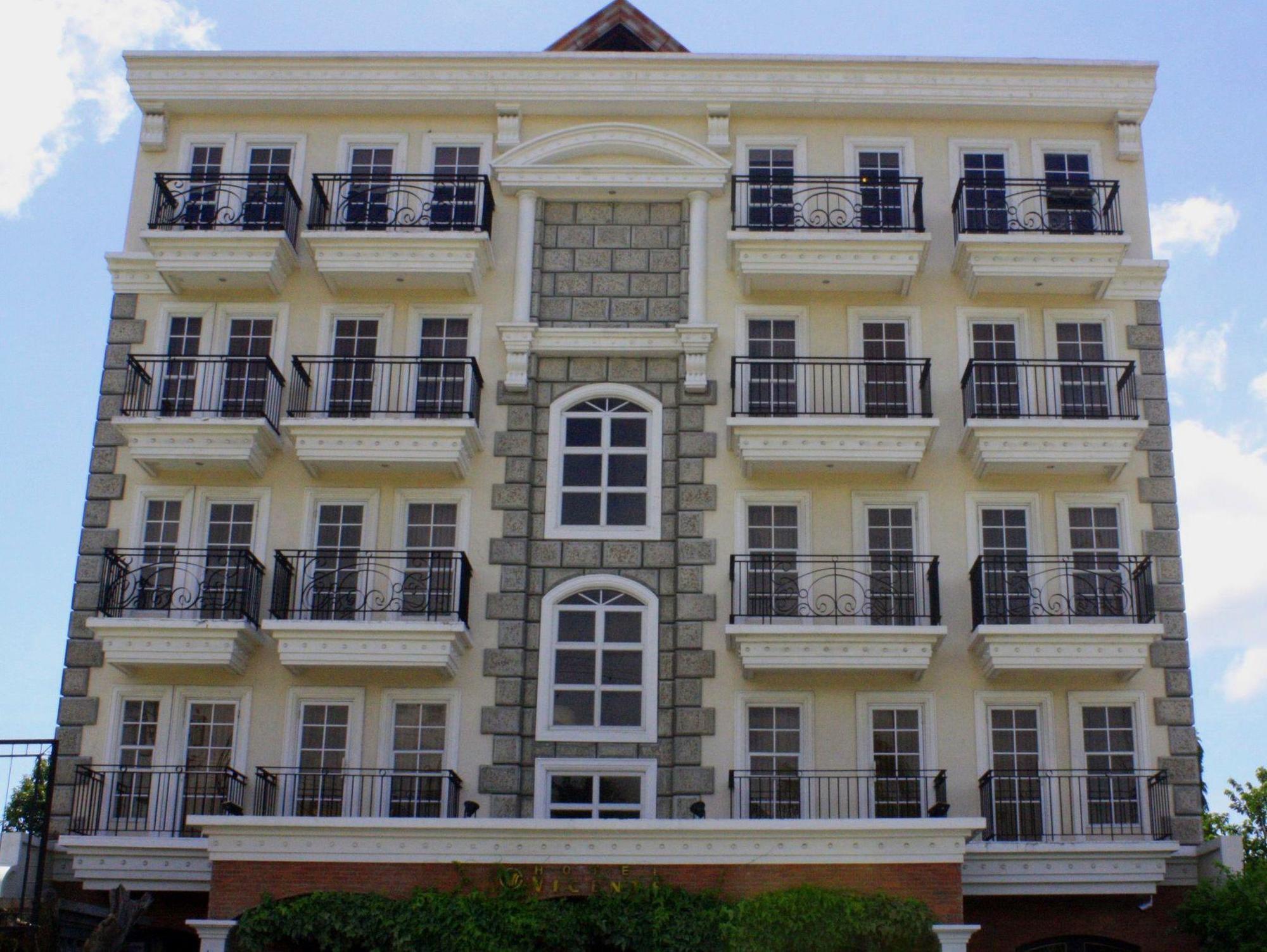 Hotel Emilia Davao Екстер'єр фото