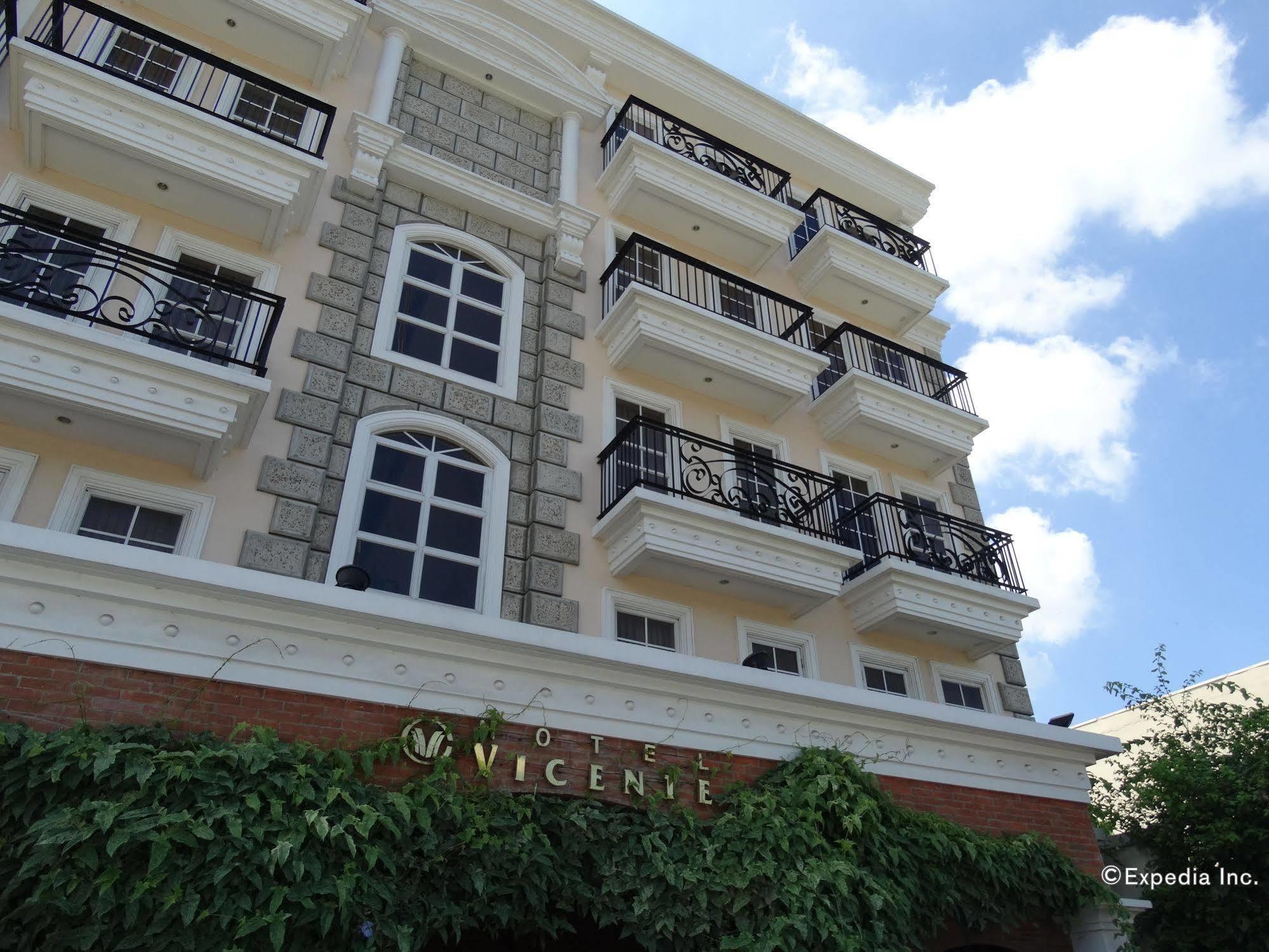 Hotel Emilia Davao Екстер'єр фото